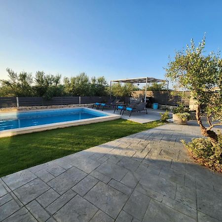 Villa Sheila With Private Pool Roumelí Buitenkant foto